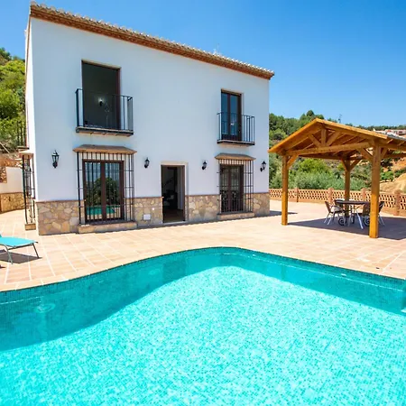 Relax And Pool El Moral